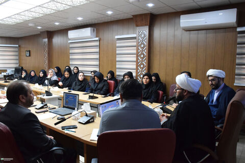 کارگاه آموزشی«شیوه های دعوت به نماز» درکانون لرستان