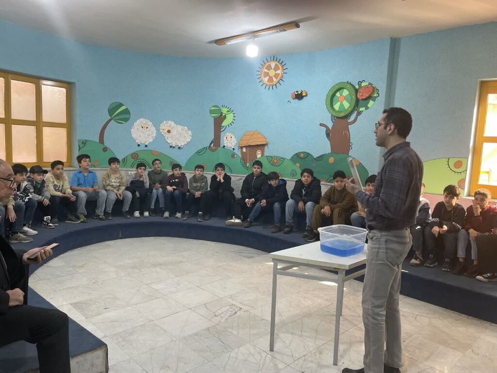 کارگاههای علمی و نجومی در مرکز شماره ۲ کانون کرمانشاه برگزار شد