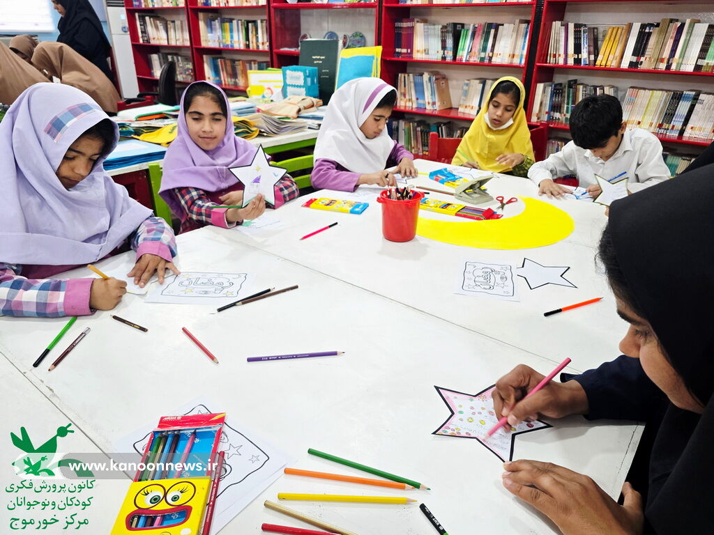 کتابهای حسی لمسی در ایستگاه خورموج