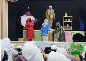 اجرای نمایش «نون زنجبیلی» در کانون نمین با استقبال دانش‌آموزان همراه شد