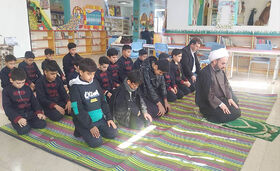 اقامه نماز جماعت و برگزاری برنامه‌های قرآنی ویژه ماه رمضان در مراکز فرهنگی پارس‌آباد و رضی