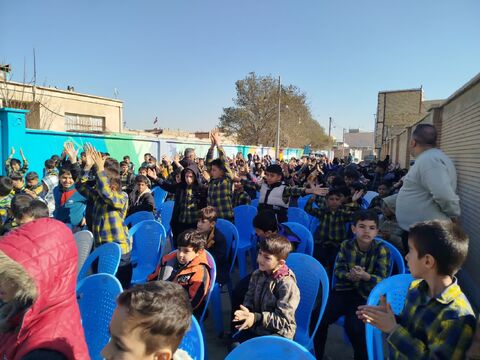 گزارش تصویری شادی‌آفرینی پراستقبال تماشاخانه سیار کانون در استان قزوین