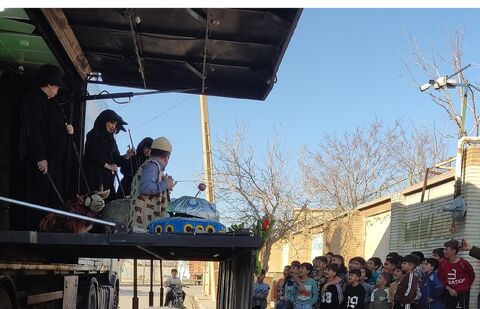 گزارش تصویری شادی‌آفرینی پراستقبال تماشاخانه سیار کانون در استان قزوین