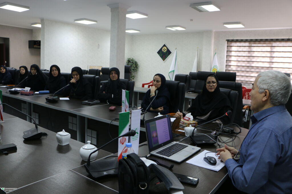 نشست آموزشی «حل مسئله و خلاقیت» در کانون سمنان برگزار شد