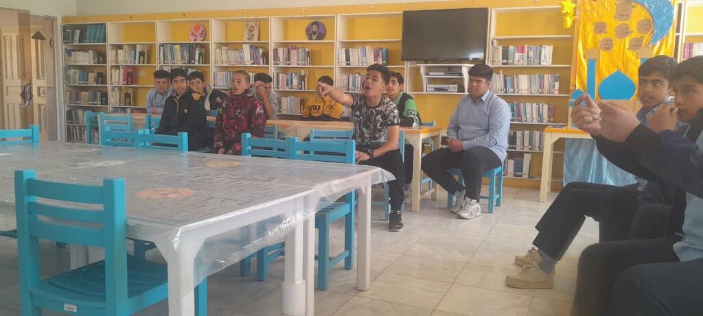 اجرای طرح کانون مدرسه در روستای رباط مراد شهرستان خمین