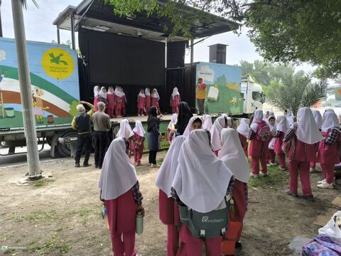 اجرای «بچه زرنگ» در دومین روز حضور تماشاخانه سیار کانون در خوزستان