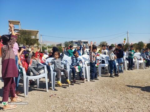 اجرای «بچه زرنگ» در سومین روز حضور تماشاخانه سیار کانون در خوزستان