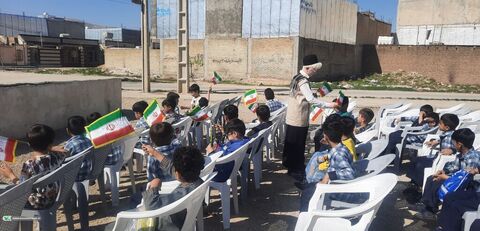 اجرای «بچه زرنگ» در سومین روز حضور تماشاخانه سیار کانون در خوزستان