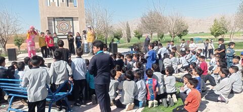 اجرای «بچه زرنگ» در سومین روز حضور تماشاخانه سیار کانون در خوزستان