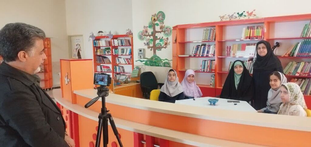 سفیران سلامت مرکز شماره ۱۲ کانون کرمانشاه به معرفی بیماری دیابت پرداختند