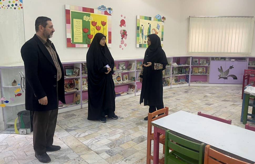 بازدید مدیرکل دفتر ارزیابی عملکرد و پاسخگویی به شکایات کانون از مراکز استان بازدید مدیرکل ارزیابی عملکرد کانون از مراکز فرهنگیهنری قم