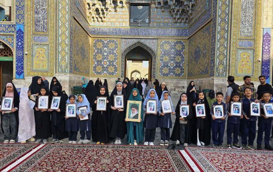 تجدید میثاق کودکان مشهدی با شهدای مظلوم میناب ۱۶۸ عضو کانون نایبالزیاره رهبر شهید و فرشتههای میناب شدند
