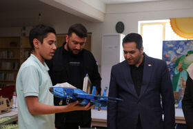 مدیرکل کانون پرورش فکری سمنان از عضو نوجوان خلاق کانون شاهرود تقدیر کرد
