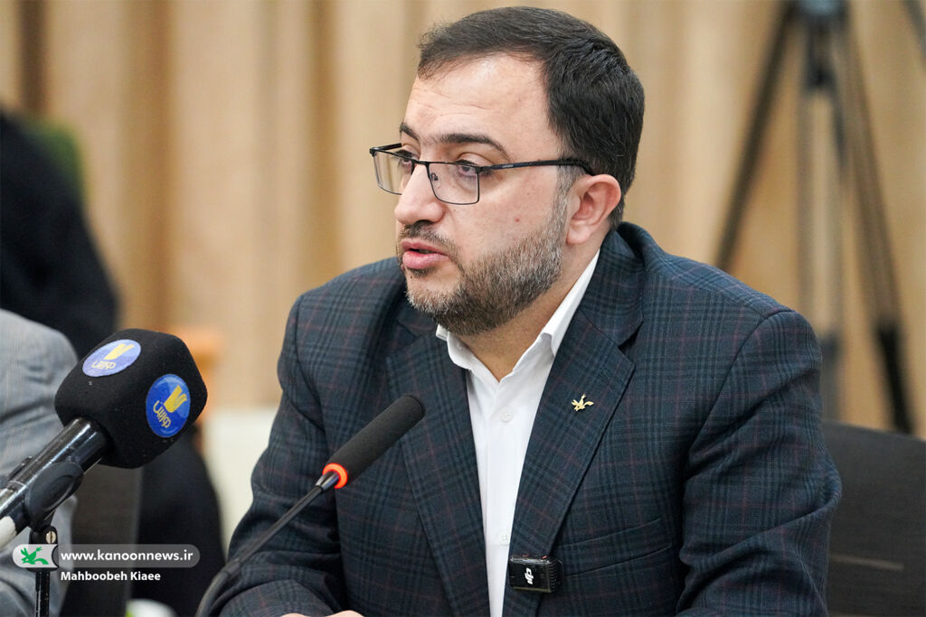 حامد علامتی مدیرعامل کانون عرضه سریال «بچهزرنگ» به اواخر تیر میرسد/ اهمیت زنجیره تولیدات برای کانون
