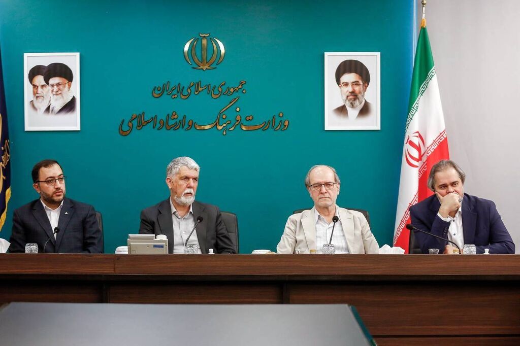 دیدار وزیر ارشاد با مدیران کانون کانون پرورش فکری یکی از سرمایههای نهادی کشور است