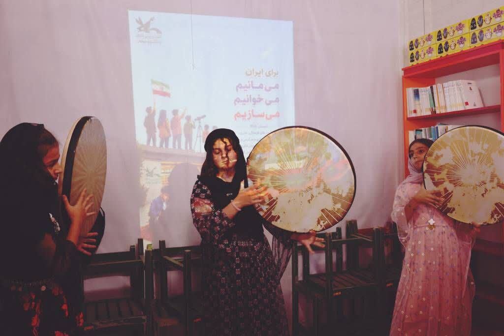کرمانشاه. ثلاثباباجانی. جشن تابستان کلیپ برگزاری جشن آغاز فعالیتهای تابستانی در کانون ثلاث باباجانی