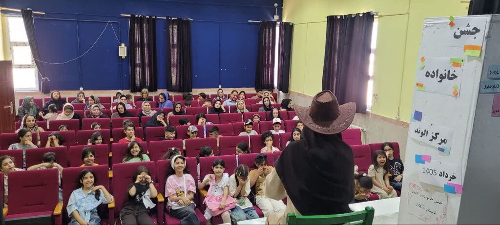 «یک قاب لبخند»در مراکز کانون استان قزوین نقش بست «یک قاب لبخند»در مراکز کانون استان قزوین نقش بست