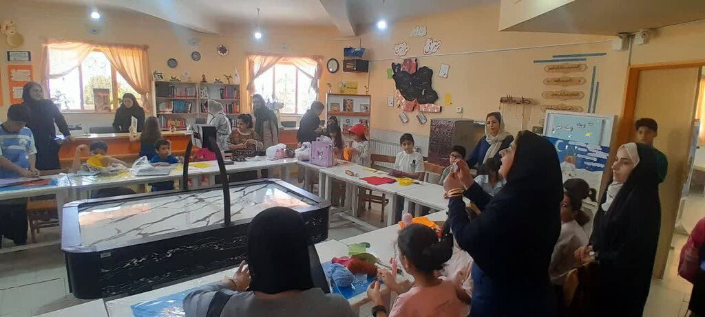 وقتی دستهای کوچک و بزرگ، پیوندِ عاطفه را «کوک» زدند وقتی دستهای کوچک و بزرگ، پیوندِ عاطفه را «کوک» زدند