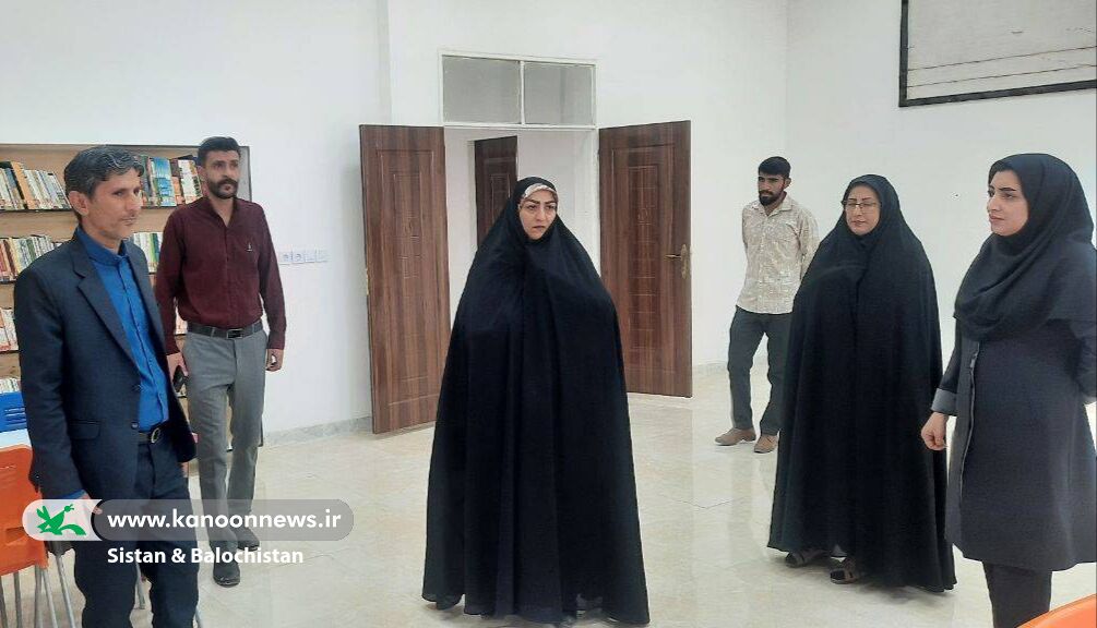 بازدید رییس آموزش و پرورش شهرستان هامون(سیستان و بلوچستان) از مرکز فرهنگیهنری کانون در این شهرستان حضور رییس آموزش و پرورش شهرستان هامون(سیستان و بلوچستان) در مرکز فرهنگیهنری کانون در این شهرستان