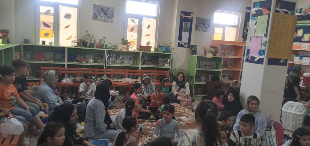 مرکز پرند ویژهبرنامه «من، اسباببازیهایم؛ از کودکان کربلا تا کودکان میناب در مرکز پرند