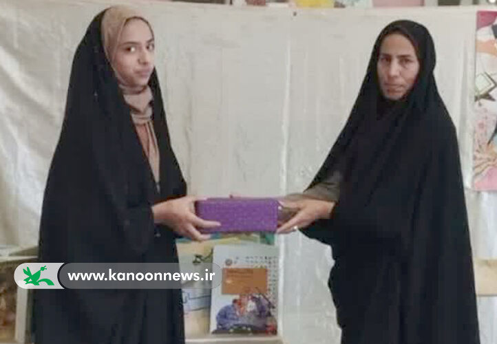 عضو نوجوان برگزیده بهابادی در برنامه «محفل ستارهها» عضو نوجوان برگزیده بهابادی در برنامه «محفل ستارهها»، تجلیل شد