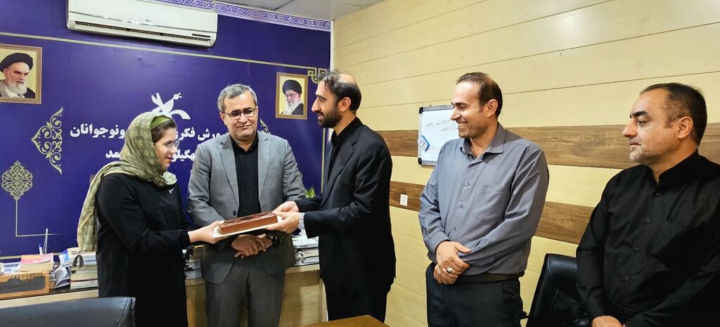 درخشش عضو کانون پرورش فکری کهگیلویه و بویراحمد در ادبیات و علوم زیستی درخشش عضو کانون پرورش فکری کهگیلویه و بویراحمد در ادبیات و علوم زیستی
