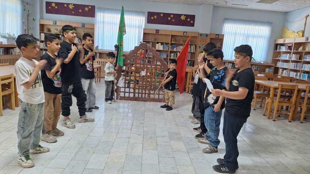 سمنان1405 همنوایی کودکانه با فرهنگ ایثار، وفاداری و حماسه حسینی در بسطام