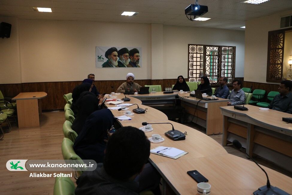 نشست تربیتی عاشورایی نشست تربیتی عاشورایی برگزار شد