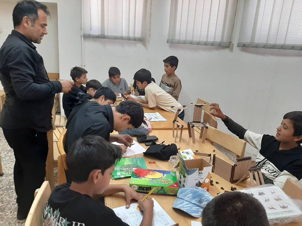 سمنان1405 پیوند فرهنگ عاشورایی، کتابخوانی و نشاط کودکانه در روستای لاسجرد