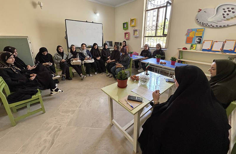 چهلوچهارمین نشست انجمن شاعران نوجوان کانون اردبیل محورهای کلیدی خلق شعر در چهلوچهارمین نشست انجمن شاعران نوجوان کانون اردبیل بررسی شد