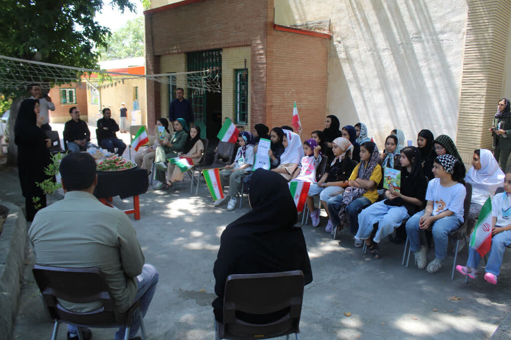 میهمانان کوچک امام حسین(ع) در چایپاره گرد هم آمدند میهمانان کوچک امام حسین(ع) در چایپاره گرد هم آمدند