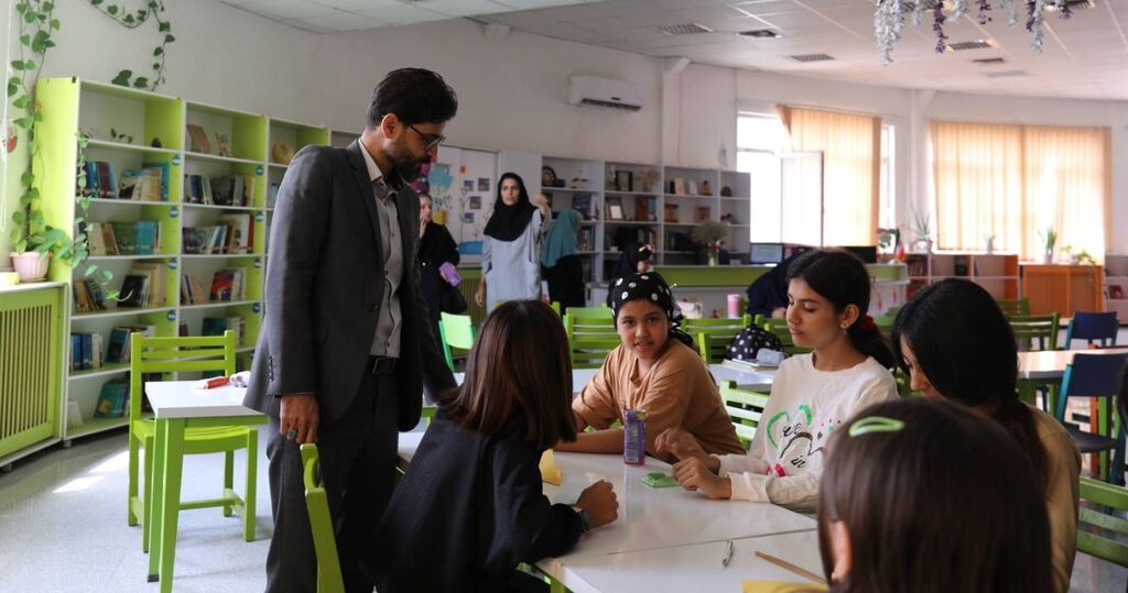 بازدید فعالیتهای مرکز آفرینشهای هنری باید متحول شود