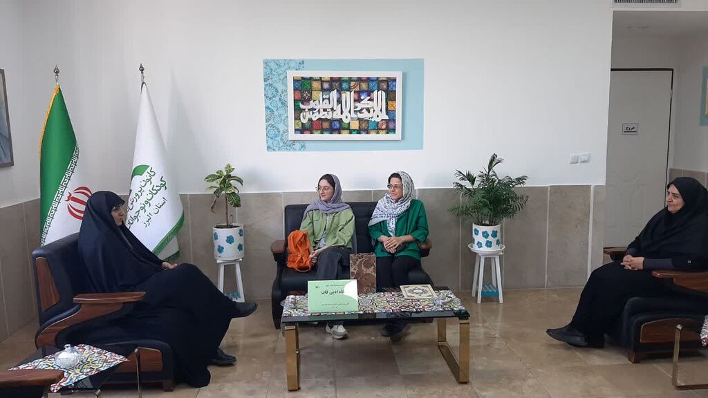 دیدار مدیرکل کانون استان البرز با عضو باشگاه ملی «قاف» دیدار مدیرکل کانون استان البرز با عضو باشگاه ملی «قاف»