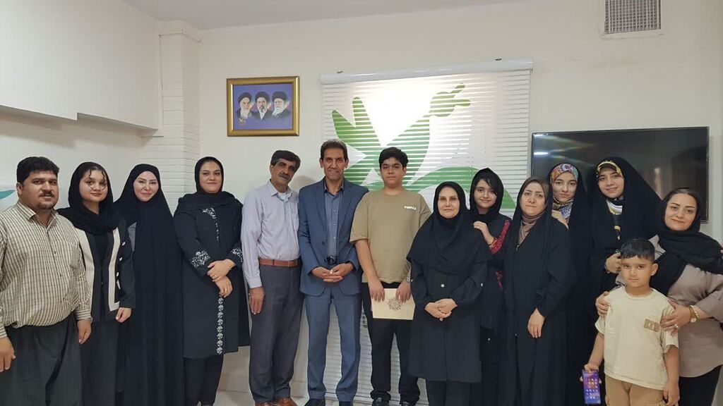 کرمانشاه. نشست قاف نشست اعضای باشگاه قاف با مدیرکل کانون کرمانشاه برگزار شد