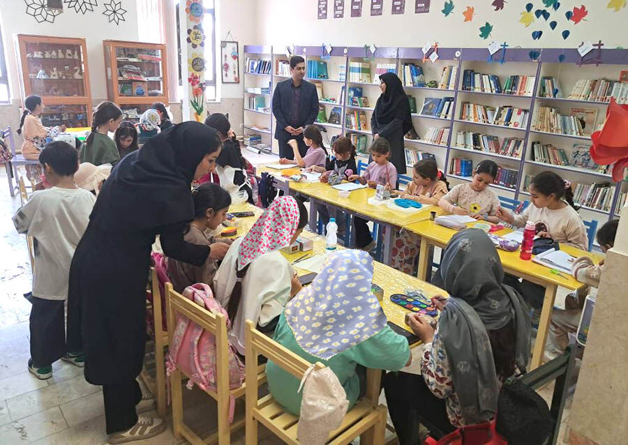 حمایت حوزه قضایی بخش خورشرستم از کانون هشجین حمایت حوزه قضایی بخش خورشرستم از کانون هشجین با تخصیص تجهیزات و ملزومات فرهنگیهنری