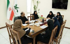 نشست هم‌اندیشی باشگاه ادبی «قاف» در کانون کرمان برگزار شد