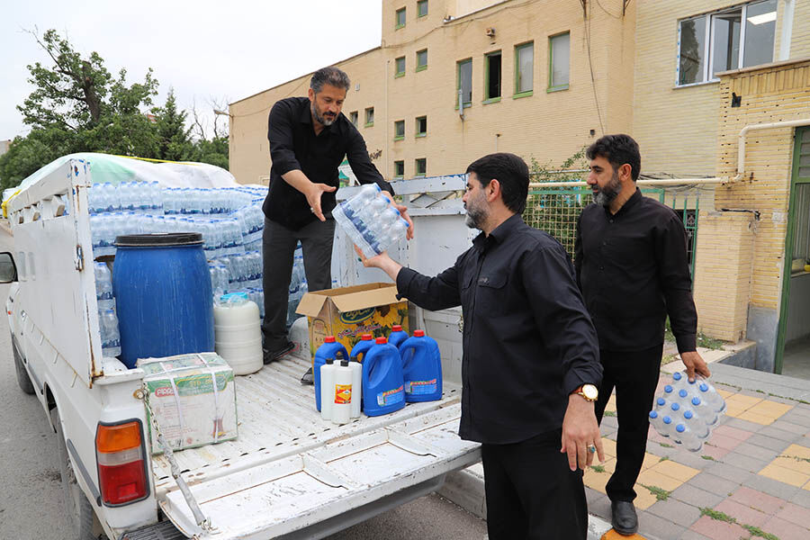 مشارکت کانون استان اردبیل در پذیرایی از عزاداران مراسم بدرقه پیکر رهبر شهید انقلاب اسلامی مشارکت کانون استان اردبیل در پذیرایی از عزاداران مراسم بدرقه پیکر رهبر شهید انقلاب اسلامی