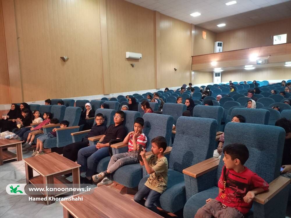 برگزاری ویژهبرنامه تبیین فعالیتها و کارگاههای تخصصی کانون برای کارکنان بیمارستان نبیاکرم(ص) زاهدان و فرزندان آنان برگزاری ویژهبرنامه تبیین فعالیتها و کارگاههای تخصصی کانون برای کارکنان بیمارستان نبیاکرم(ص) زاهدان و فرزندان آنان