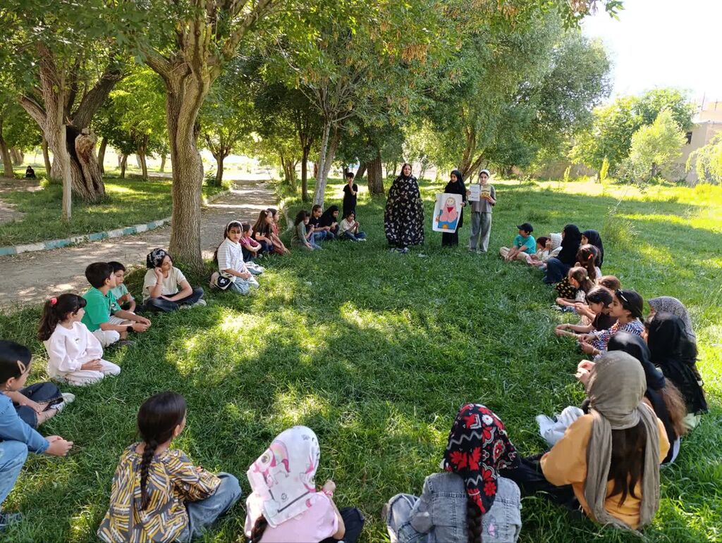 روایتی از نشست تعاملی کودکان در کانون شهرستان تکاب روایتی از نشست تعاملی کودکان در کانون شهرستان تکاب