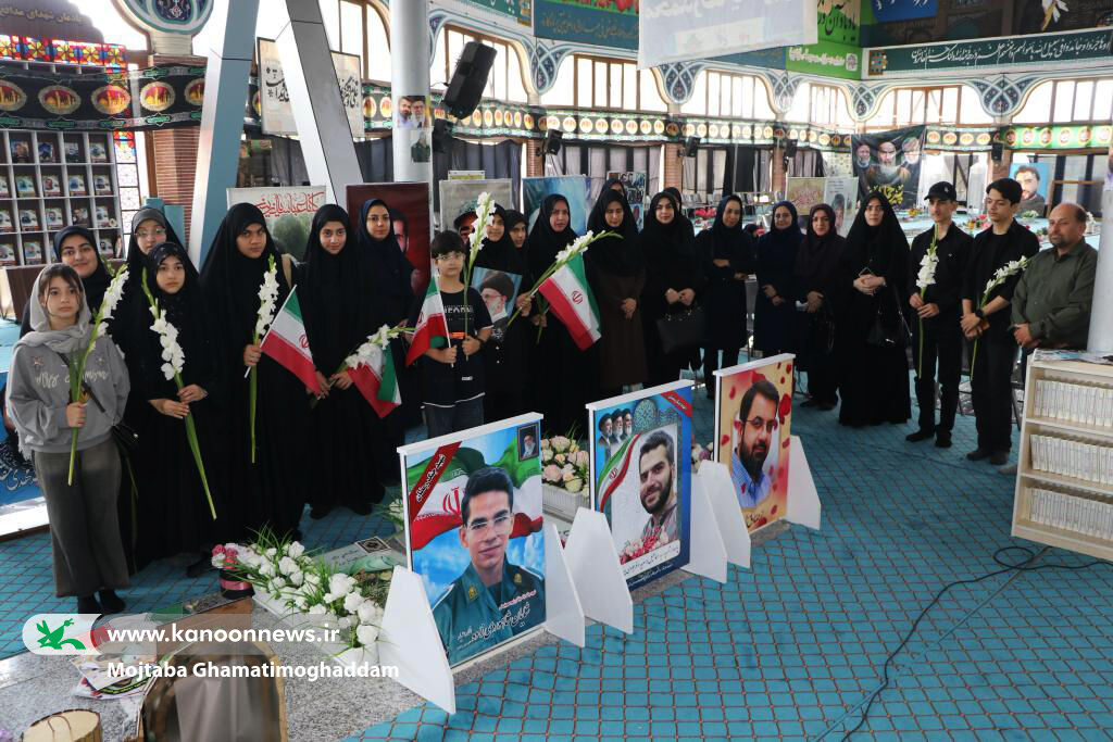 گلباران گلزار شهدای شهر رشت گلزار شهدای رشت گلباران دستان نوجوانانشد/ نقشآفرینی کارکنان و اعضای کانون گیلان در بدرقه آقای شهید ایران