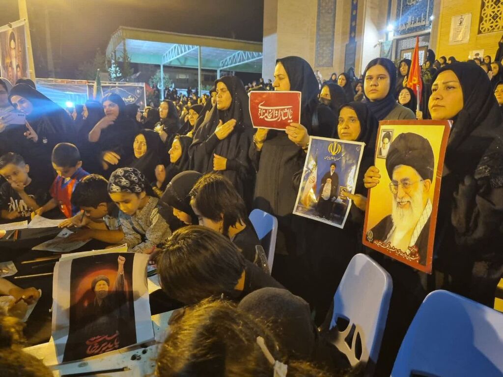 کرمانشاه. سرپلذهاب. ایستگاه فرهنگی برپایی ایستگاه فرهنگی کانون سرپل ذهاب در آیین وداع با رهبر شهید