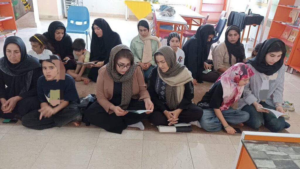 کرمانشاه. مرکز شماره ۱ اسلامآباد غرب. رهبر شهید ویژهبرنامه «باید برخاست» در مرکز شماره ۱ اسلامآباد غرب برگزار شد