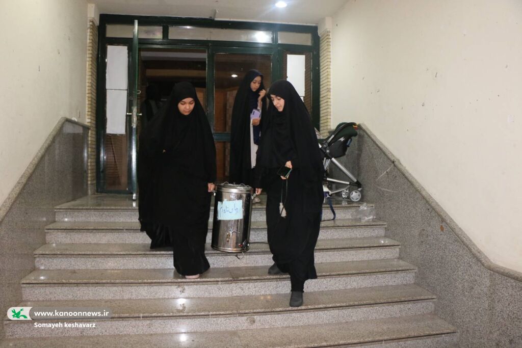 نقشآفرینی «باشگاه دختران نوجوان اوج» کانون فارس در موکب میناب نقشآفرینی «باشگاه دختران نوجوان اوج» کانون فارس در موکب میناب