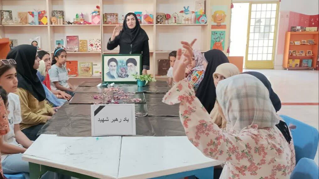 برگزاری سوگواره فرهنگی "به یاد رهبرم" در مجتمع شماره ۱ کانون کرمانشاه