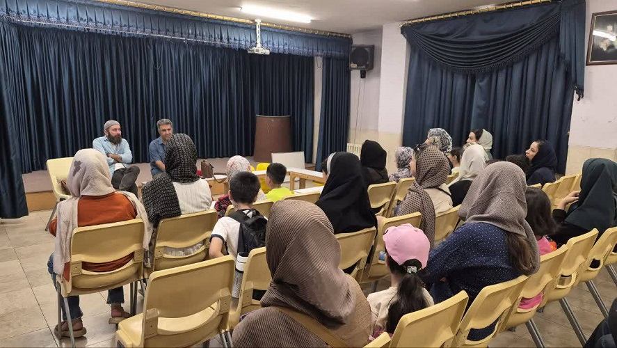 نشست توجیهی کارگاههای رباتیک و تاتر کانون شماره یک اصفهان؛ گام عملی برای تقویت رویکرد خانوادهمحوری