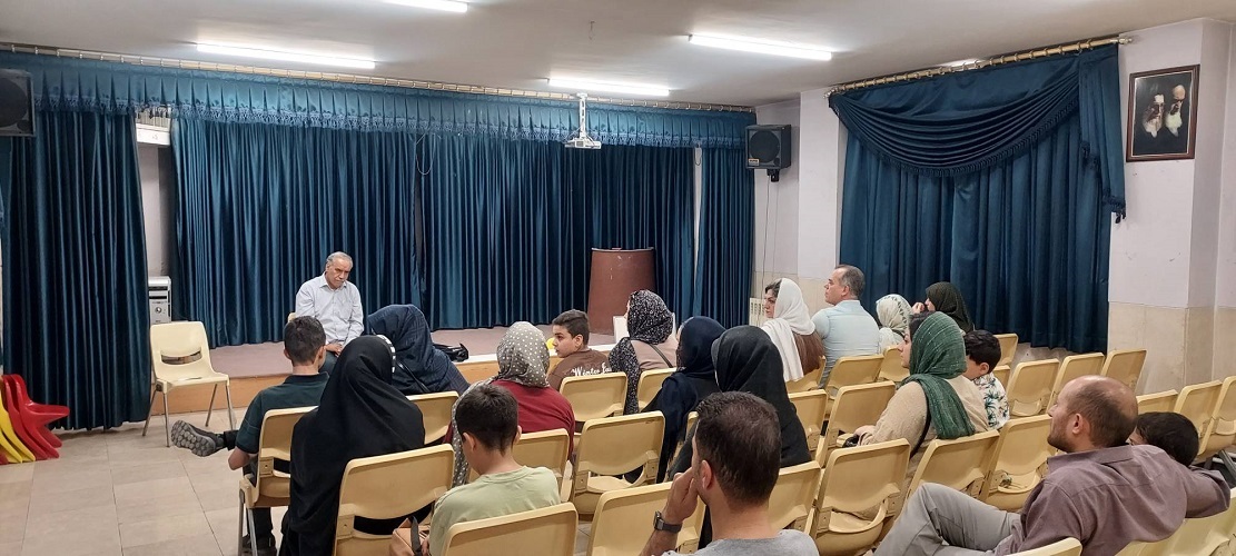 نشست توجیهی کارگاه‌های رباتیک و تاتر کانون شماره یک اصفهان؛ گام عملی برای تقویت رویکرد خانواده‌محوری