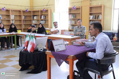 نشست ادبی واژه‌ها در باغ کودکی کانون چهارمحال و بختیاری