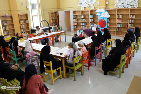 نشست ادبی واژه‌ها در باغ کودکی کانون چهارمحال و بختیاری