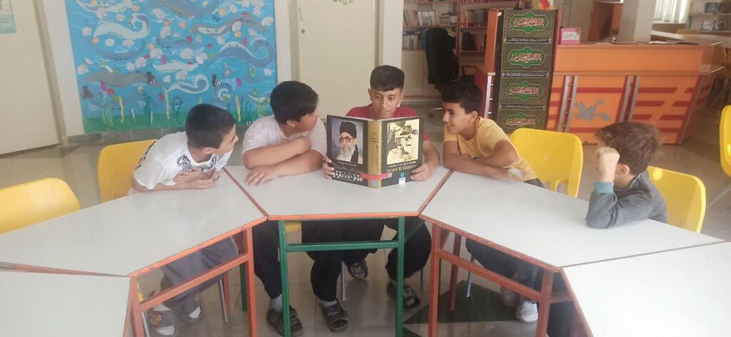 ویژهبرنامههای فرهنگی هنری در کانون کوزران برگزار شد
