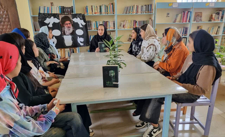 اجرای برنامههای فرهنگی، هنری و ادبی مراکز کانون اردبیل در ایام وداع و تشییع پیکر مطهر رهبر شهید اعضای کانون استان اردبیل، سوگوارههای خود را در مراکز فرهنگیهنری برگزار کردند